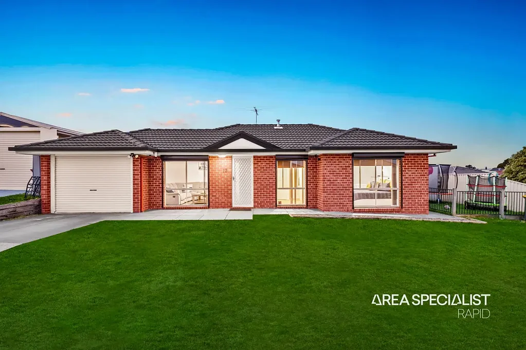 17 Cirrus Close, Hampton Park, VIC 3976
