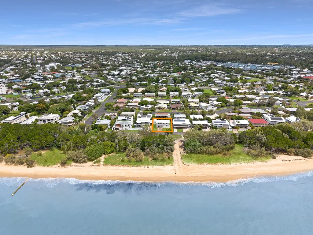 596 Esplanade, Urangan, QLD 4655