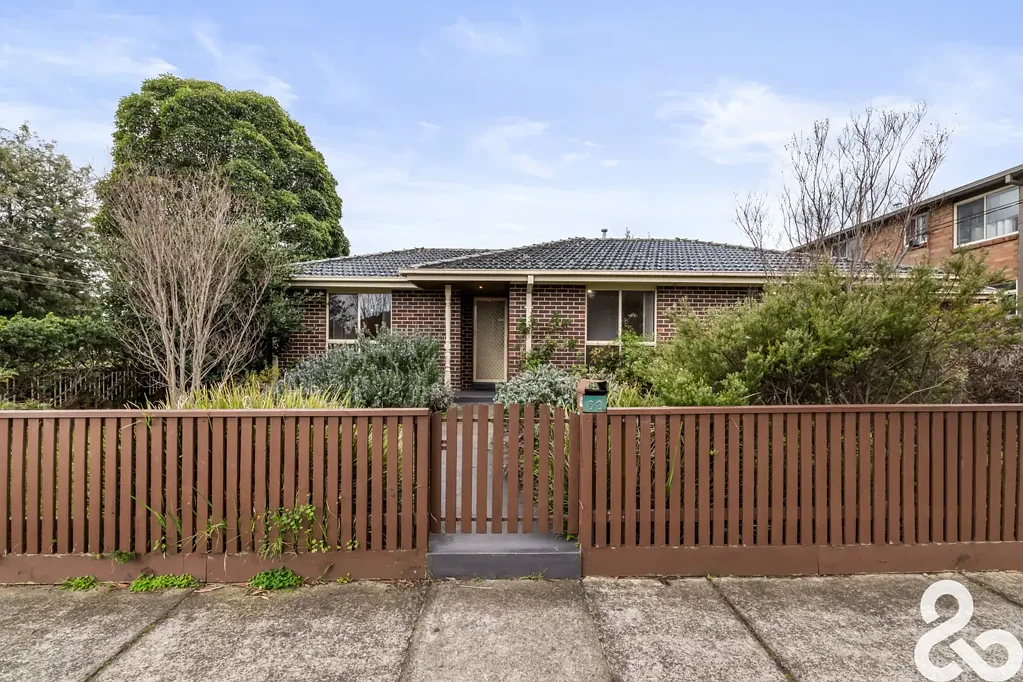 Stunning Home Opposite Penders Park