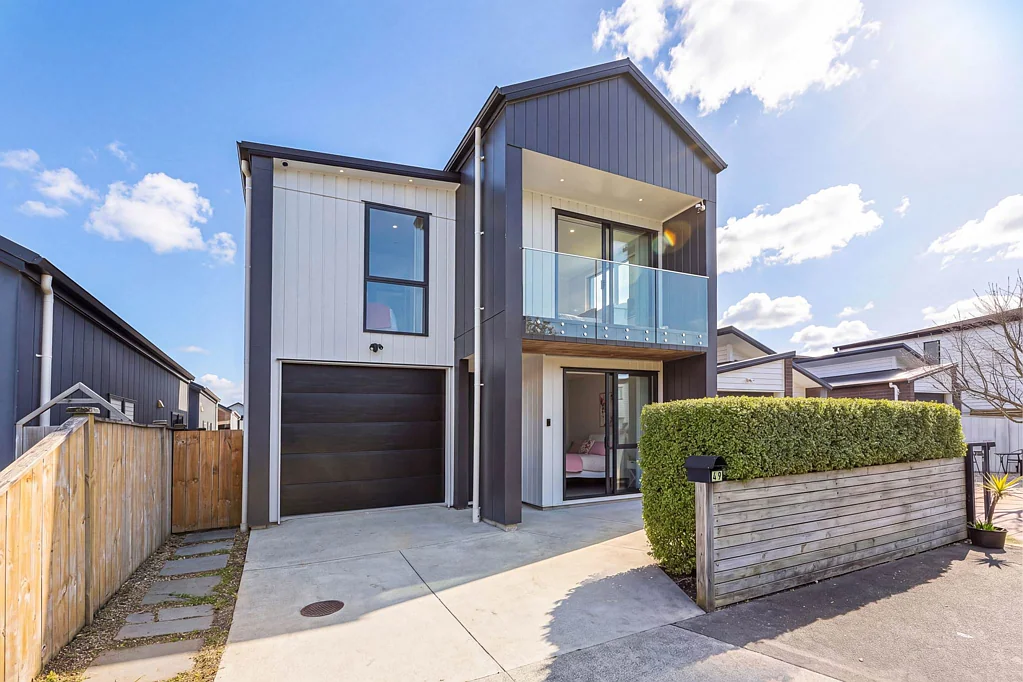 Papakura 5침실 Overseas Vendor  Urgent Sale  5 Bed + 3 Bath
