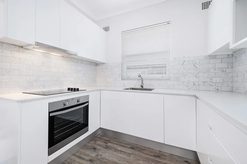Stylish One-Bedroom Apartment Moments from Ramsgate Beach