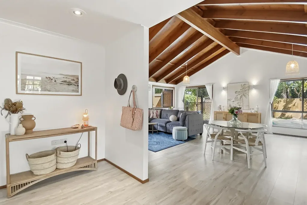 Mooloolaba 4房  A Character-Filled Coastal Retreat Designed for Entertaining