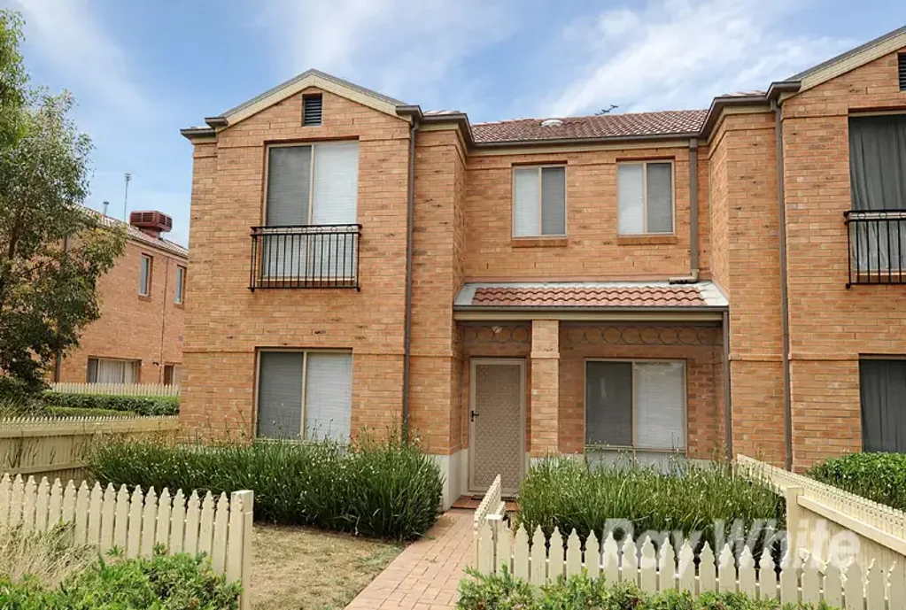 Low-Maintenance Luxury with Light, Space & Lifestyle to Match