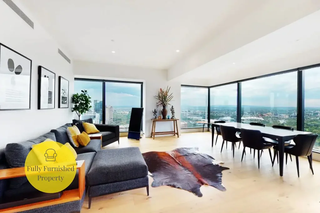 Luxury apartment with impressive views across the city