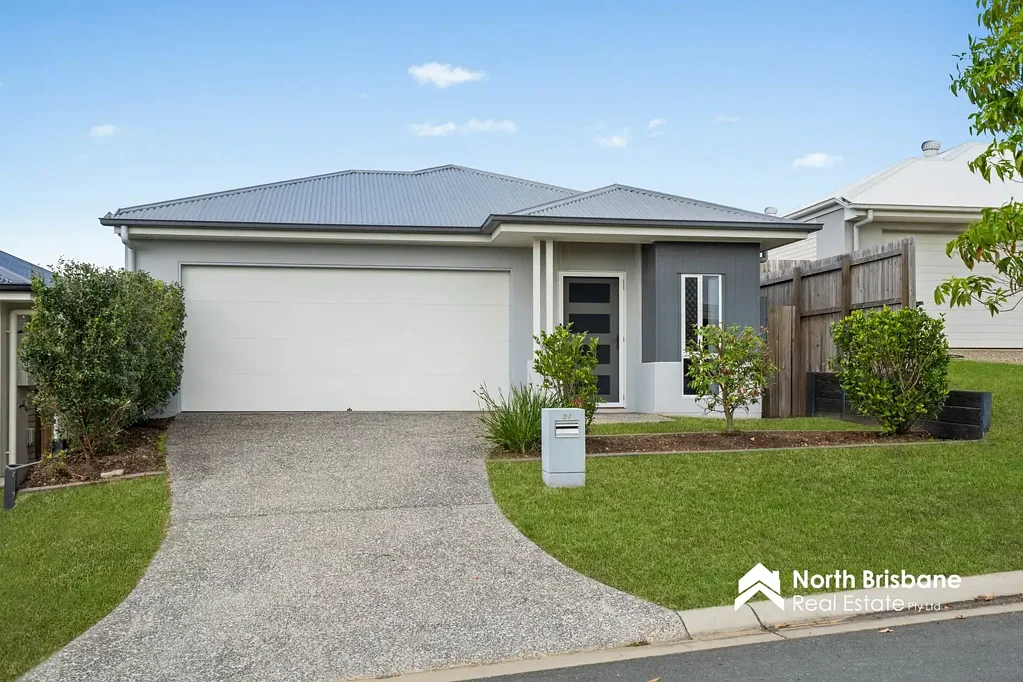 Perfect Family Home Opposite Parkland