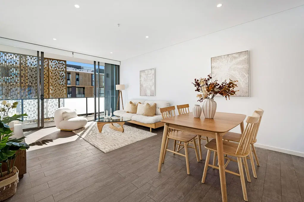Wentworth Point 2Moenga A splash of style by the waterfront