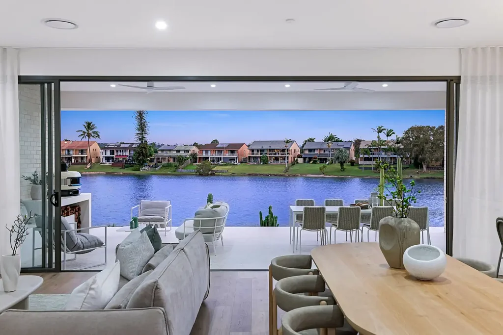 36 Honeyeater Drive, Burleigh Waters, QLD 4220