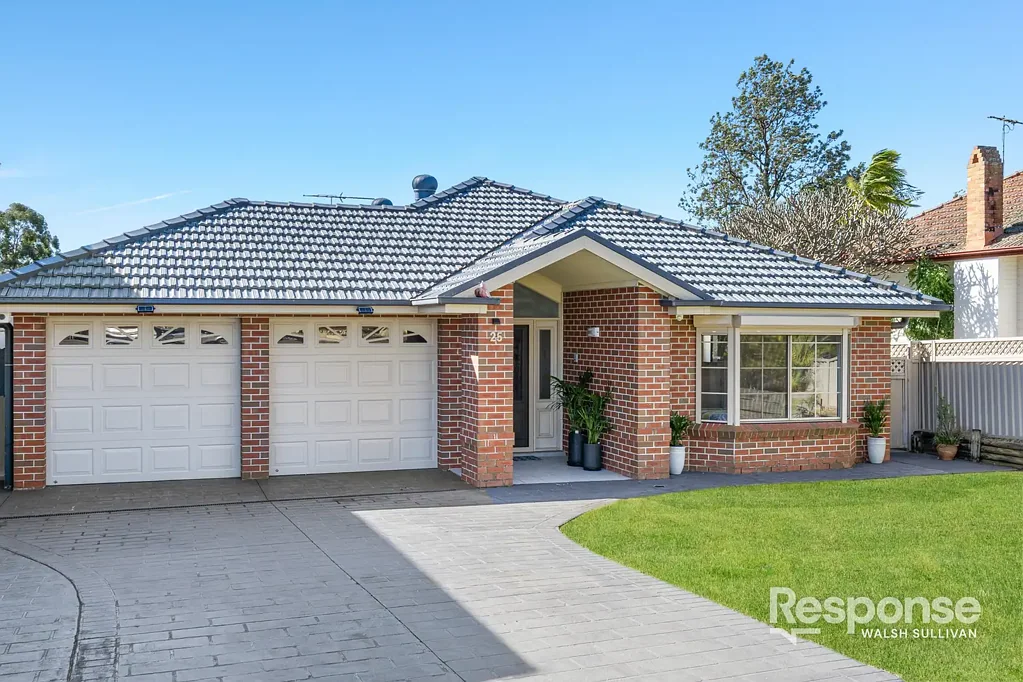 Wentworthville 4Kwarto Spacious Family Haven on 973sqm with North-Facing Backyard