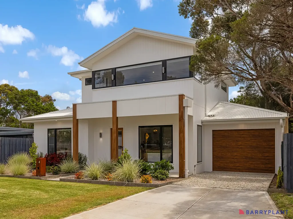 4 Churchill Drive, Cowes, VIC 3922