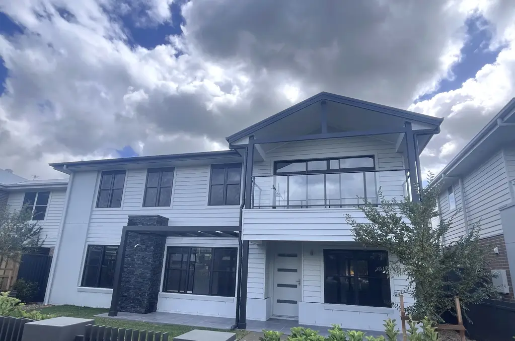Marsden Park 5房 全新交钥匙住宅 双层双车库 房间多功能齐全 前后草坪花园 ActronAir中央空调 Fisher & Paykel厨具 Gainsborough智能门锁 Smartstone台面 独立式浴缸。 BRAND NEW  READY HOMES ( 5BED + RUMPUS + FULL 3 BATH + BUTLER PANTRY + DOUBLE GARAGE )