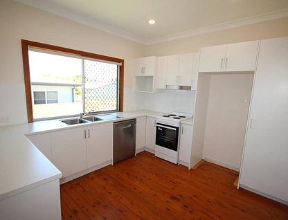 16 South Street, Killarney Vale, Central Coast, 3 कमरे, 1 बाथरूम, House