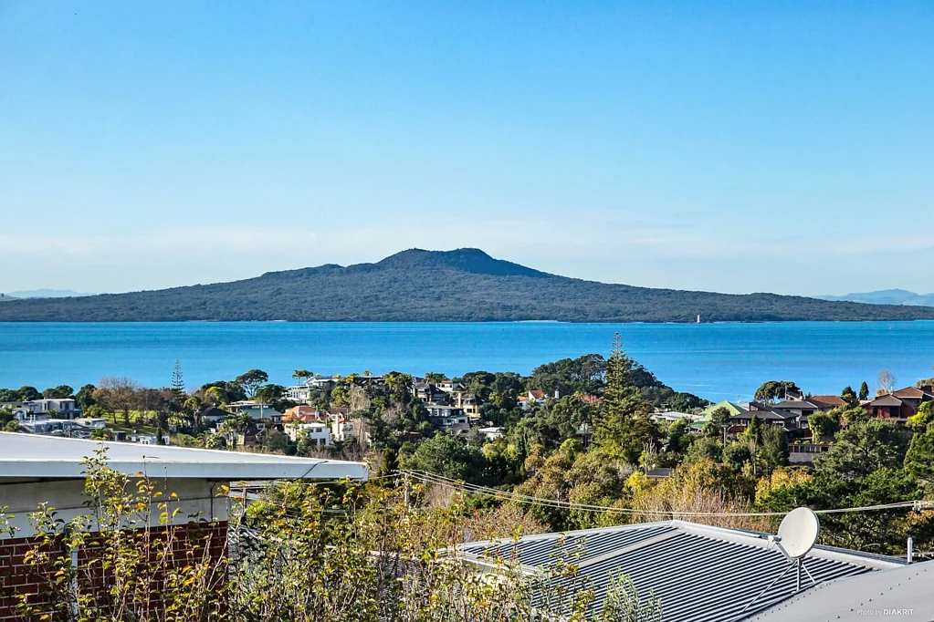 Castor Bay 7침실 Home & Two Incomes with Sea Views on 1,323m² Land