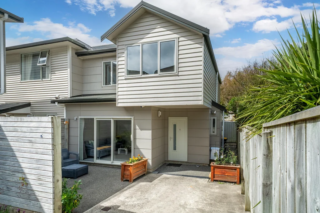 6/113 Moorefield Road, Johnsonville, Wellington