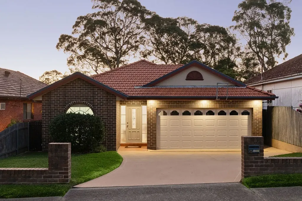 8 Rodgers Avenue, Panania, NSW 2213