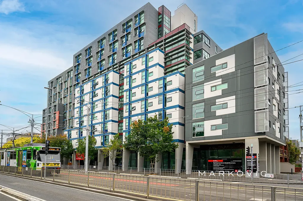 Carlton 1房 Carlton大学区核心 公园绿地环绕 健身房游泳池 开放式布局 燃气厨房采光足 Sound Investment - Returning $440pw