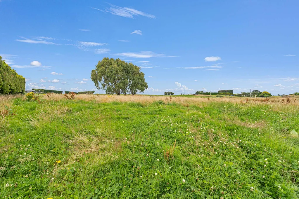Woodlands  Lifestyle Living Just Minutes from Town