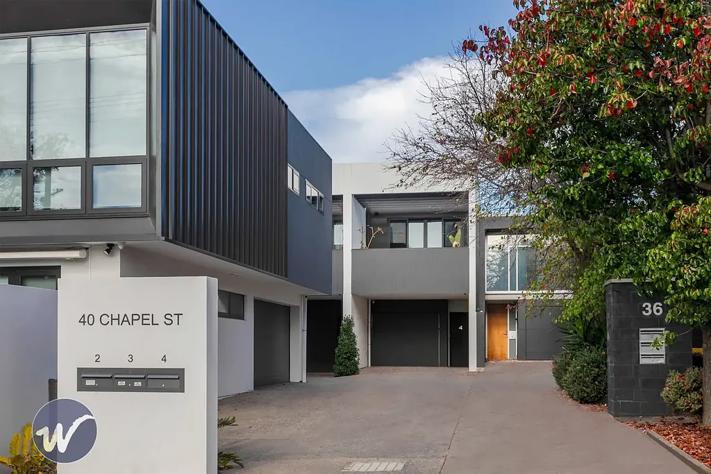 Norwood 3બેડરૂમ Spacious Contemporary Town Home with Large North Facing Balcony