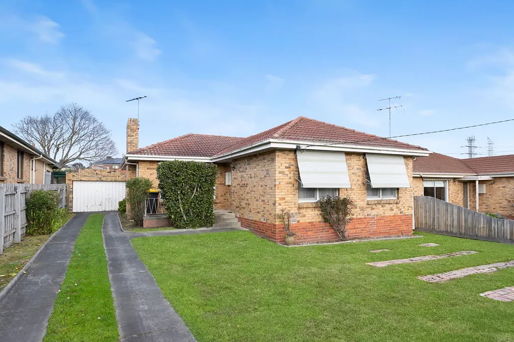 Chadstone 3 Bedroom Original Classic with Peerless Potential in Prized Pocket