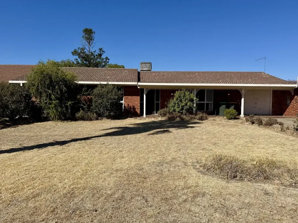 3 Cummins Ave, Moree, NSW 2400