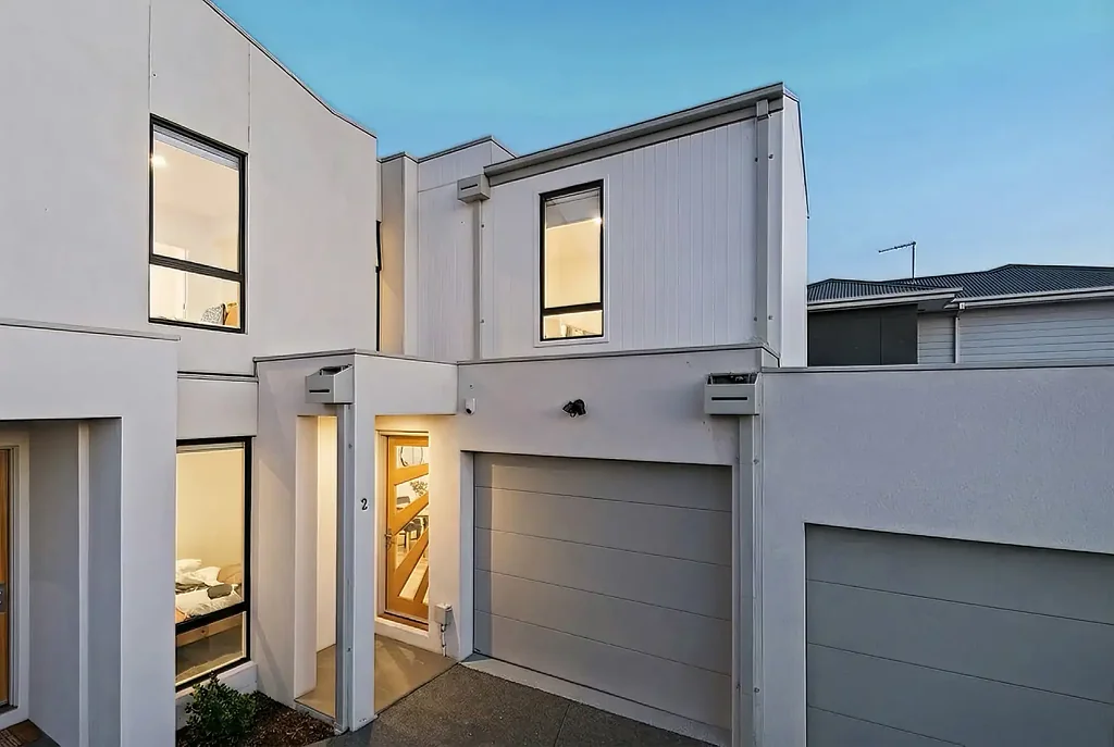 Brooklyn 2 Slaapkamer As New Luxury Living Backing Onto Federation Trail
