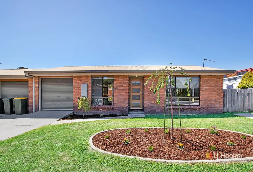 Devonport 2房  Tidy Unit in a Great Area