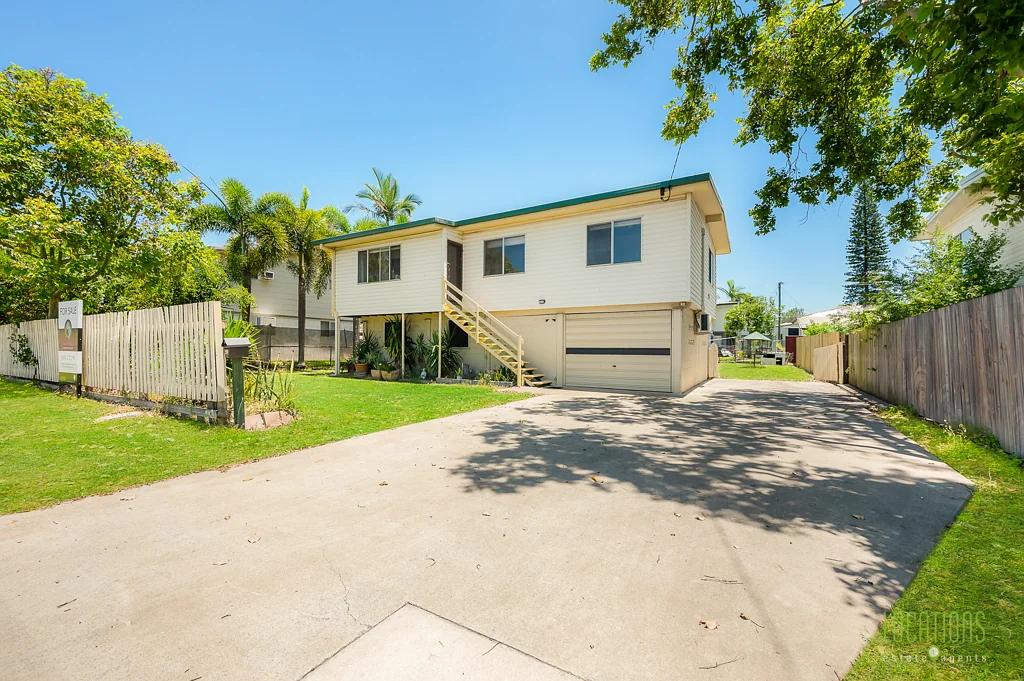 42 Aerodrome Road, Clinton, QLD 4680