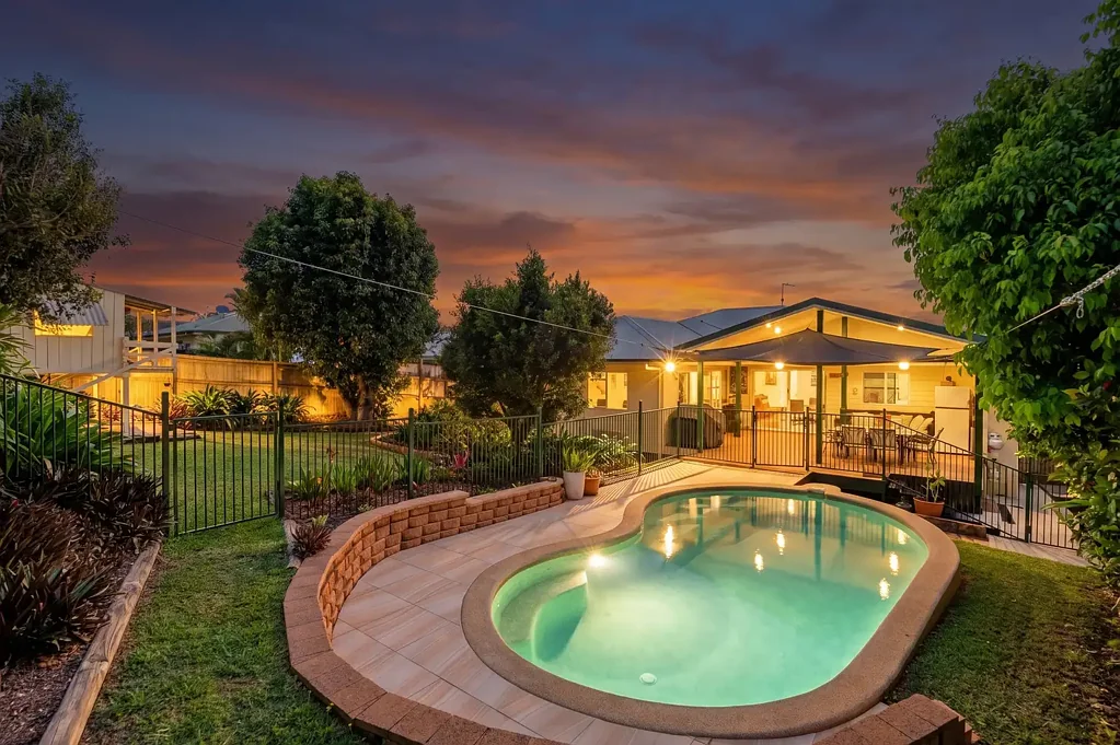 Redlynch 5कमरा Timeless Queenslander-Charm in Elevated Redlynch
