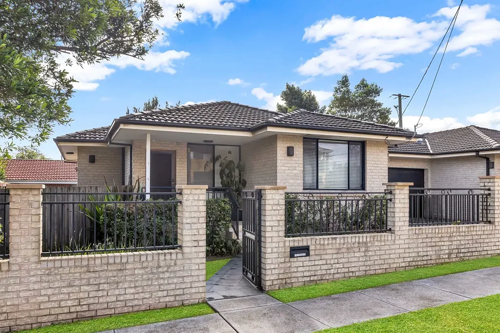 Single level convenient living