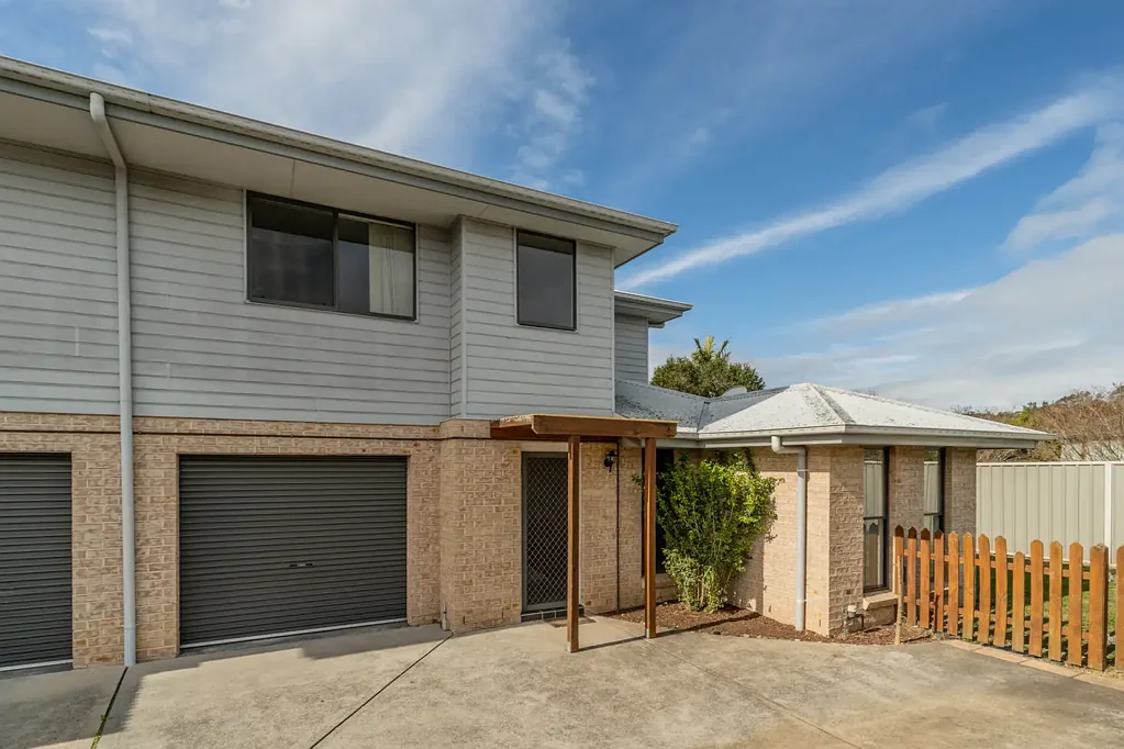 Branxton 2Moenga Central Branxton Townhouse – Fantastic Opportunity to Add Value