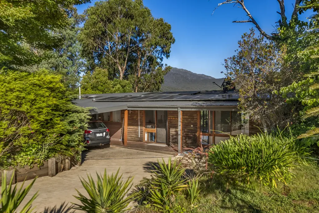 9 Braeside Court, Tawonga South, VIC 3698