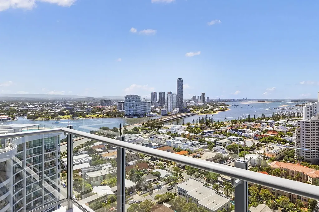 Main Beach 3Phòng ngủ Luxury Redefined: Exclusive 25th-Floor Sub-Penthouse with Unrivaled 360° Views