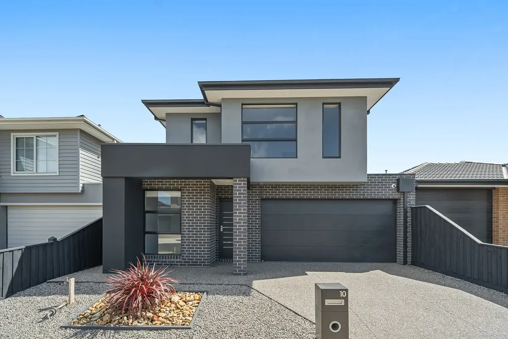 Taylors Lakes 5Moenga Brand New Luxury Living.