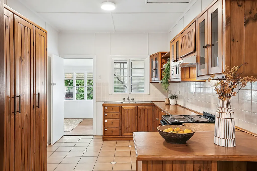 2A William Street, West End, QLD 4810