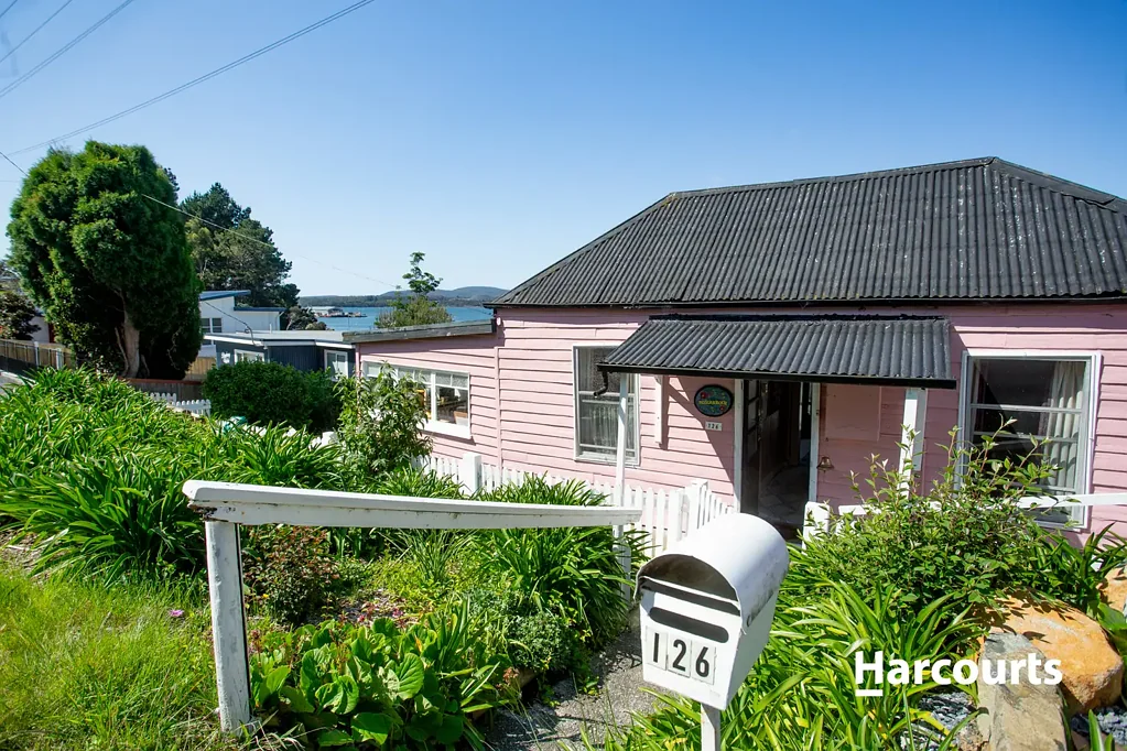 126 Flinders Street, Beauty Point, TAS 7270