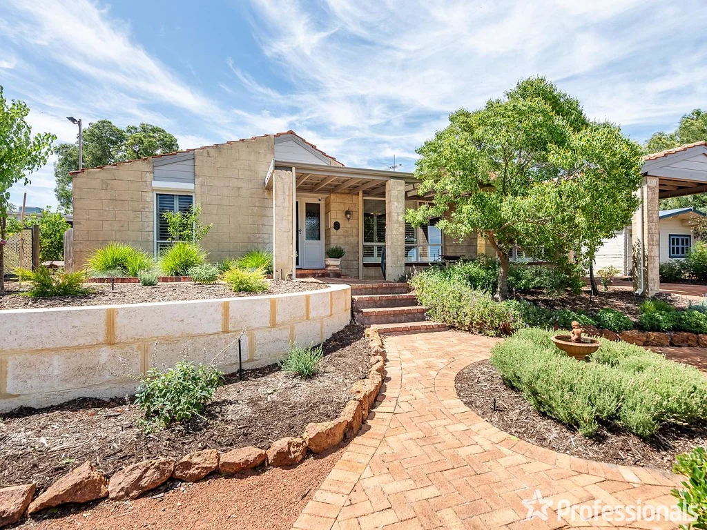 35 Bailey Road, Lesmurdie, WA 6076