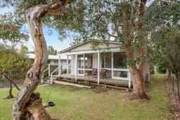 11 Scenic Drive, Cowes