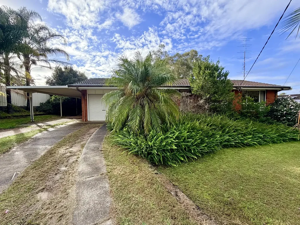 Family Home with Large Yard - Morisset Park