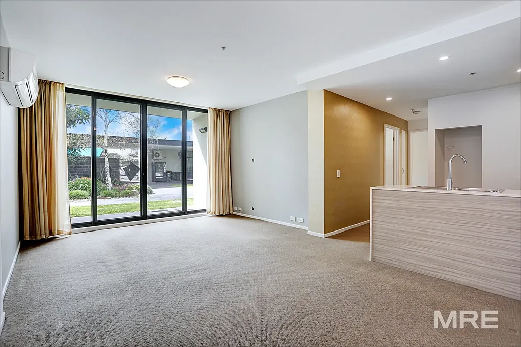 Excellent sized, Excellent location & Resort Style Living!
