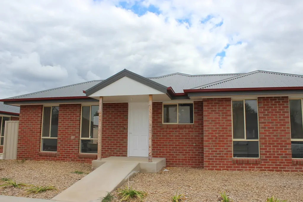 TOWNHOUSE TO LET