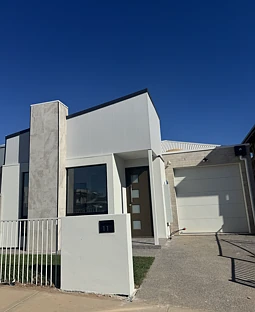 11 Melaleuca Drive, Oakden