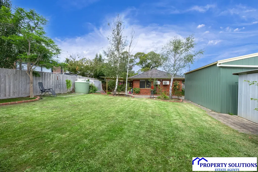 Cranbourne 3chambre GROW YOUR INVESTMENT, PERMITS TO BUILD 2ND DWELLING ON DUAL OCC BLOCK