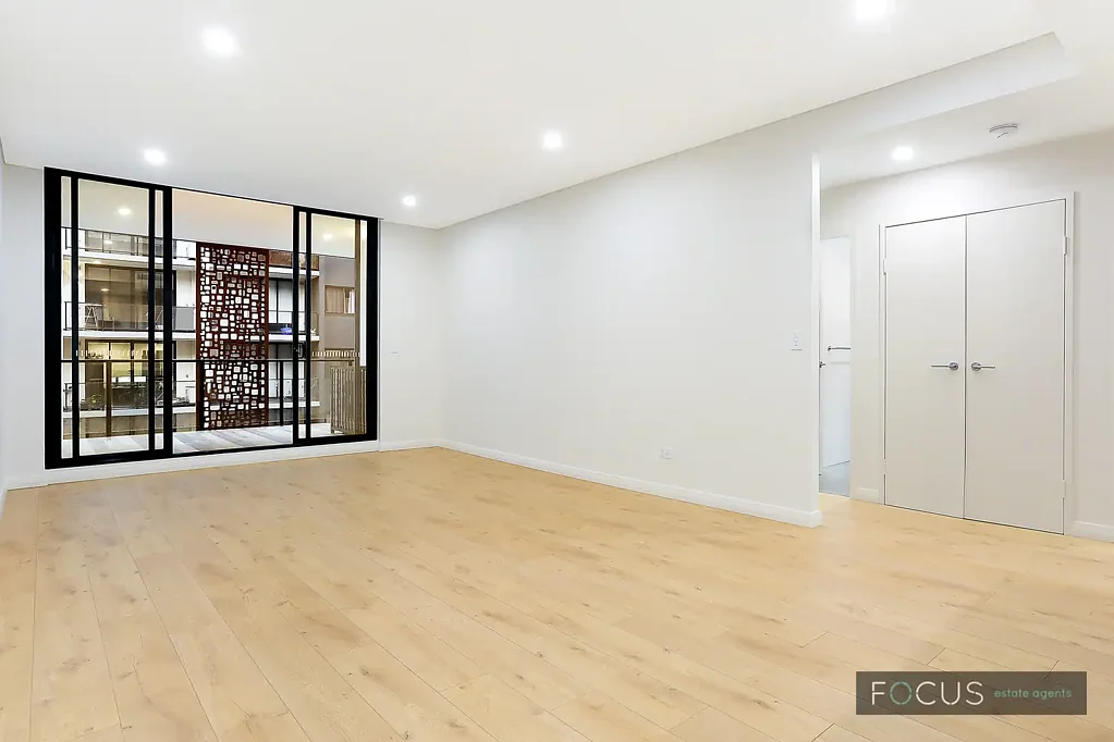 Modern Executive Apartment Close to Station
