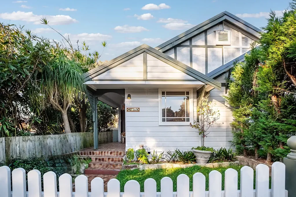 Mosman 3Kwarto Stunning Semi, Exceptional Single Level Floorplan OPEN SAT 11:30AM-12PM