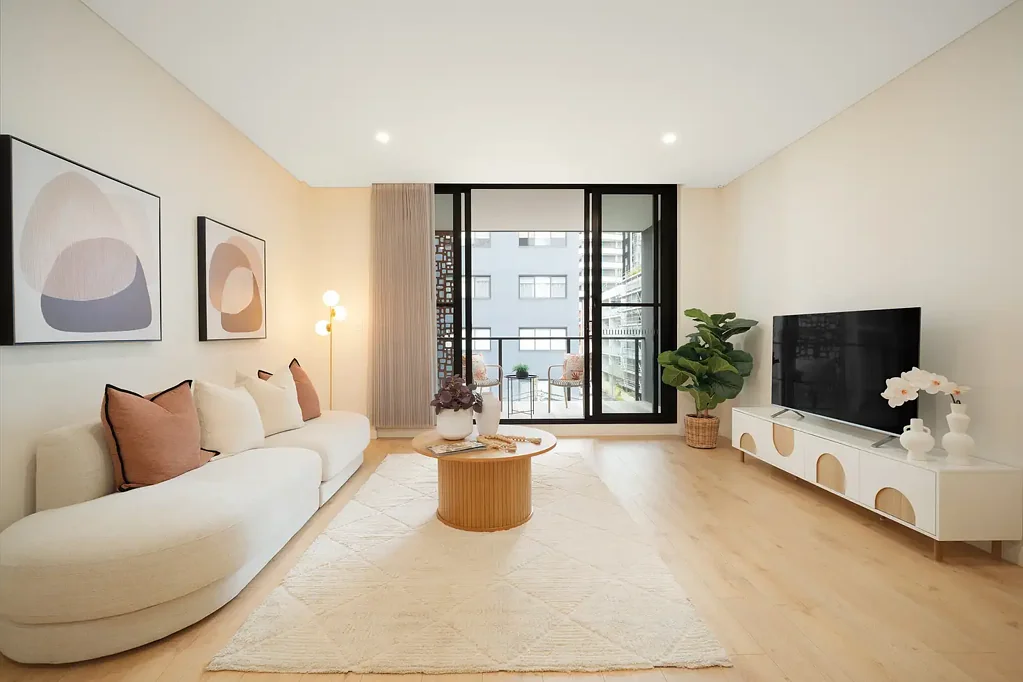 Homebush 2Kwarto Luxurious lifestyle offering, executive corner 2 bedroom at rear of building within "The Lofts III" complex