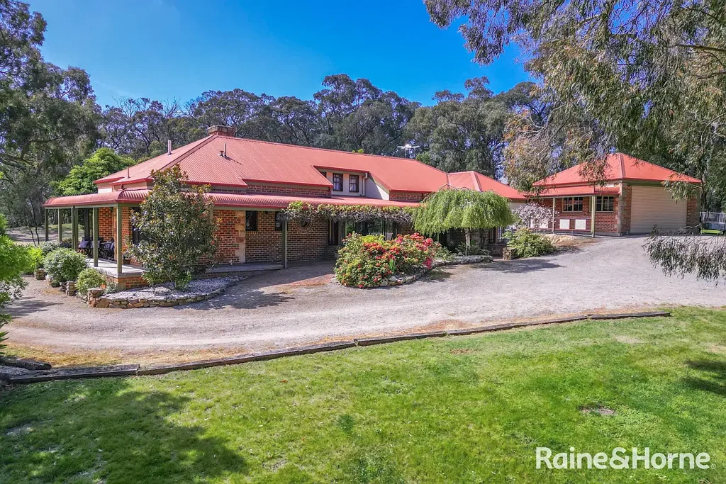 Gisborne 5 Bedroom Four Acres of Privacy, Space & Country Charm