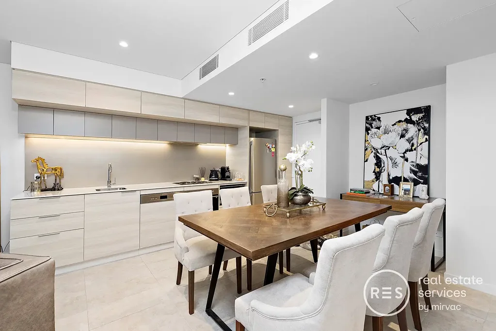 Welcome to Yarras Edge  Docklands premier riverfront enclave.