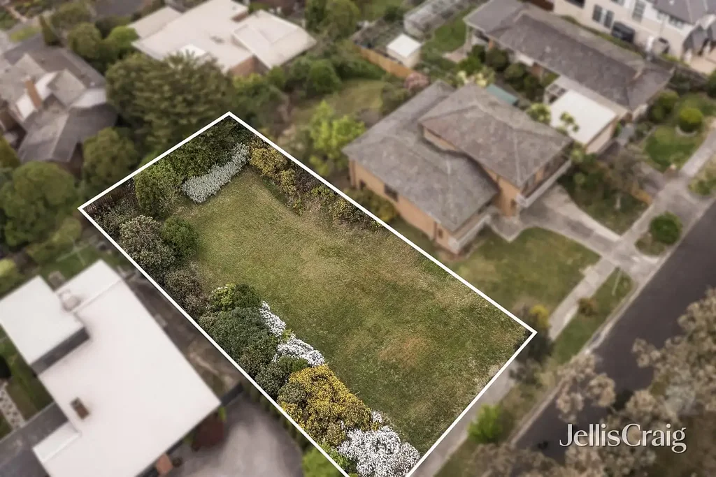 Doncaster East Prime Potential on 812m2 (approx.) with Views