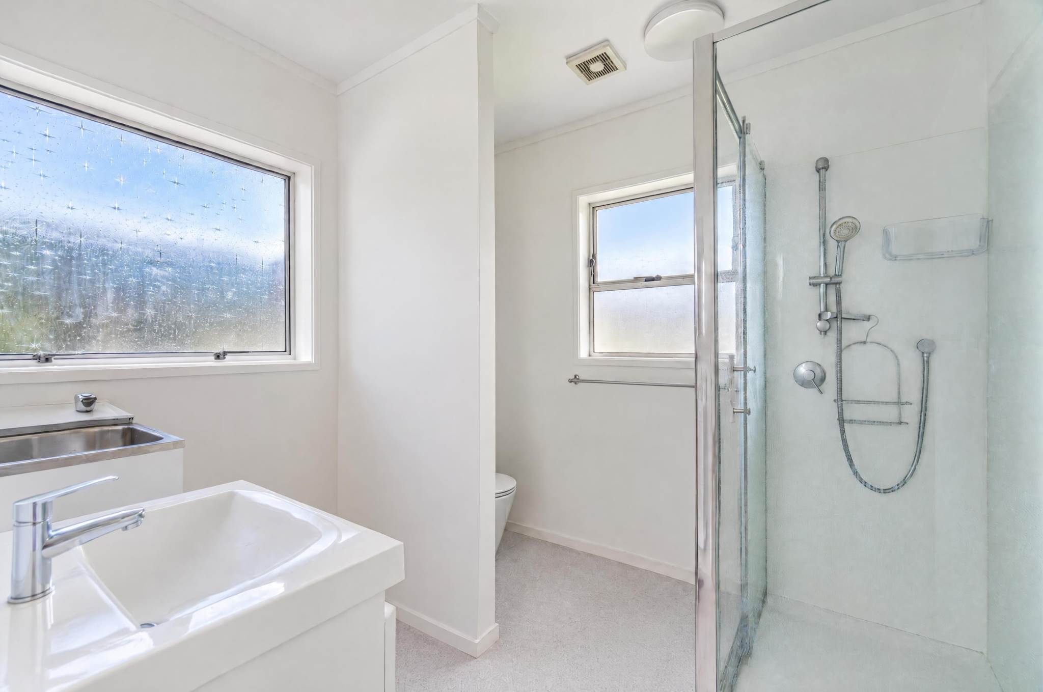 70 Haycock Avenue, Mount Roskill, photo 6
