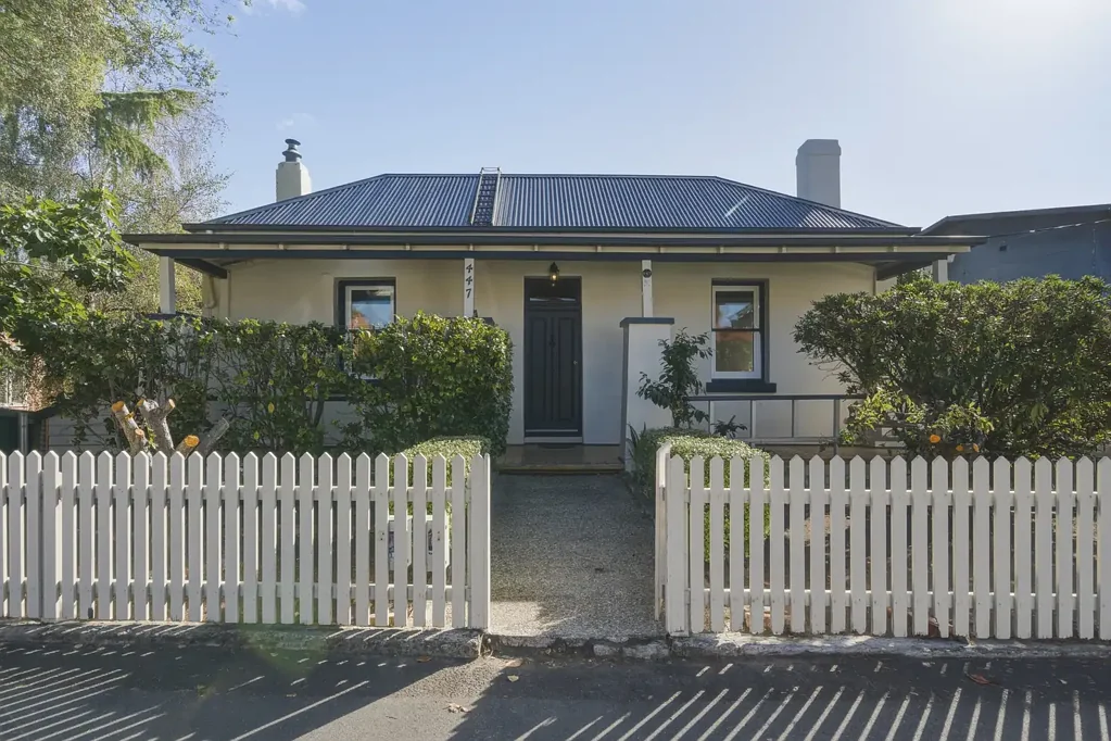 Charming South Hobart House - Includes Water and Electricity