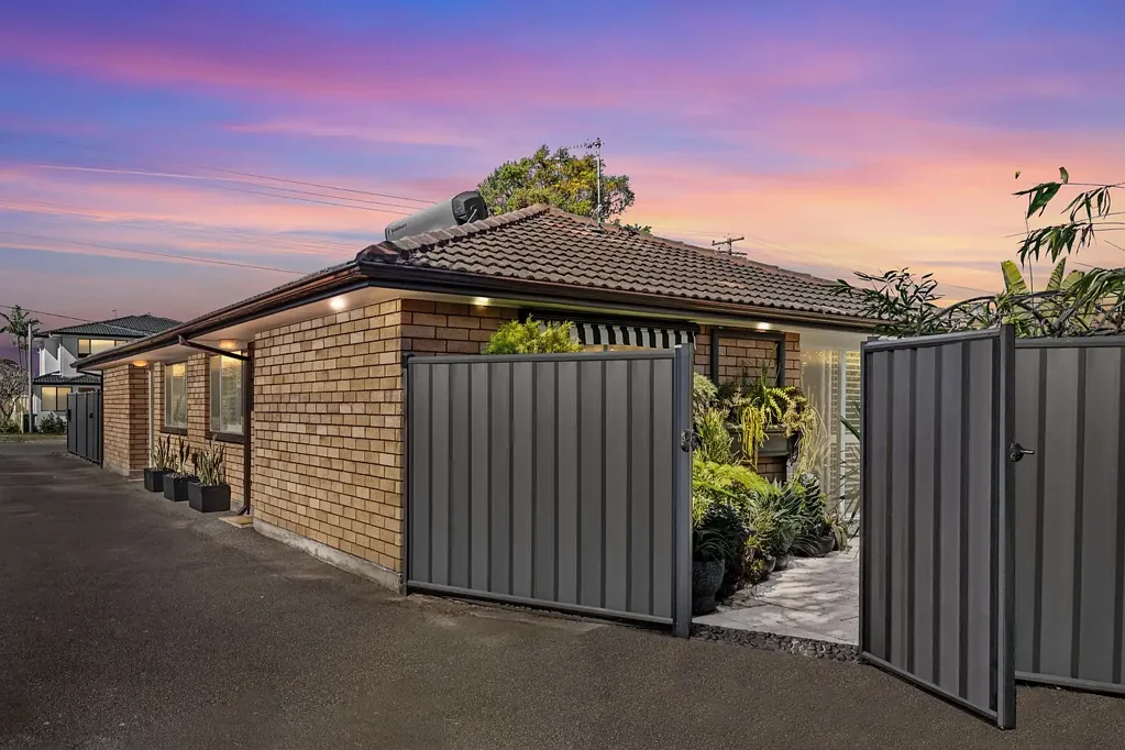 Umina Beach 2ਬੈੱਡਰੂਮ FULLY RENOVATED TWO BEDROOM VILLA IN BOUTIQUE COMPLEX OF TWO - LANDSCAPED & OVERSIZED BACKYARD SEPARATE ALFRESCO!